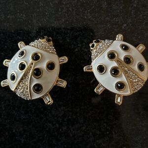 Elegant vintage Ladybug  shoe clips
in Black and White